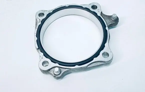 Volkswagen Touareg II Other engine bay part 06E145175J