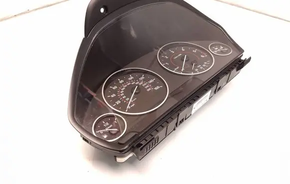 Speedometer (instrument cluster)