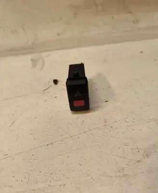 Skoda Octavia Mk1 (1U) Hazard light switch SAE0C89