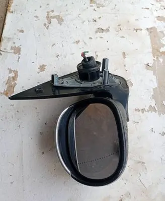 Peugeot 206 Front door electric wing mirror CP4985000