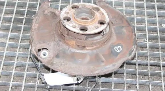 Mercedes-Benz CLK A209 C209 Rear wheel hub