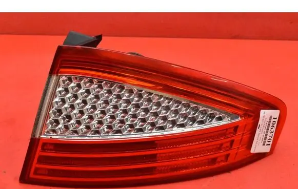 Ford Mondeo MK IV Rear/tail lights 7S7113404A