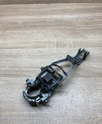 Volkswagen Golf V Rear door exterior handle/bracket 5J0837886C 1Z0839885A