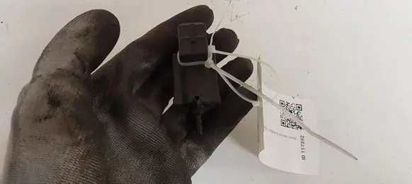 BMW 5 F10 F11 Turbo solenoid valve 7810831 70231800