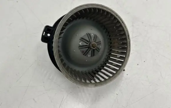 Toyota Carina T210 Heater fan/blower 0130111164 MF0160700030