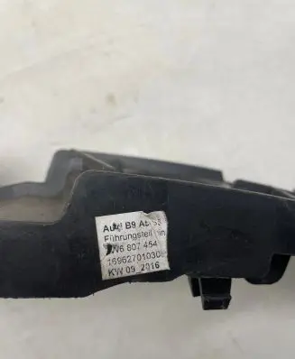 Audi Q5 SQ5 Glove box 6807454