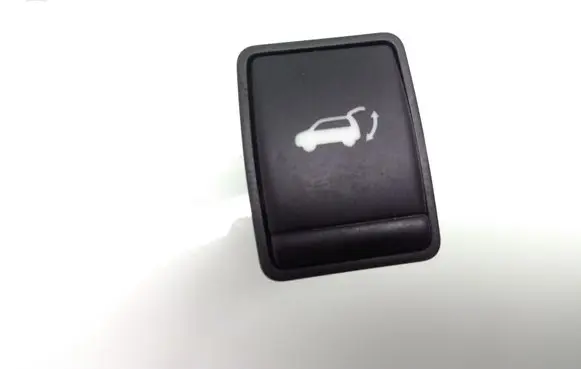 Nissan X-Trail T32 Tailgate/boot open switch button 2610A C50330