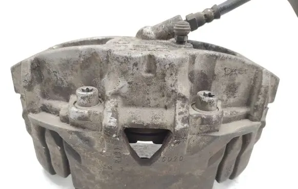 Volvo V70 Front brake caliper 945