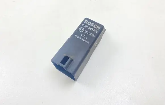Honda CR-V Glow plug pre-heat relay 0281003030