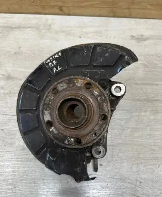 Volkswagen PASSAT B7 Front wheel hub