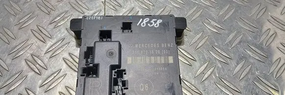 Mercedes-Benz E W211 Door control unit/module 2118201626