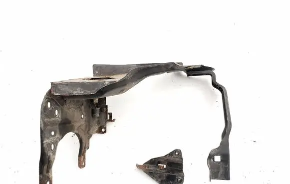 Mercedes-Benz CLS C219 Radiator support slam panel