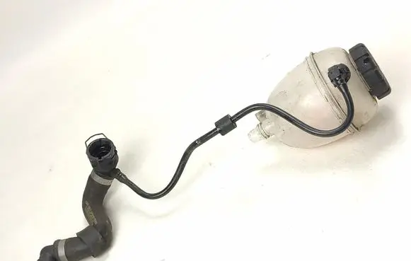 Mercedes-Benz GLC X253 C253 Coolant expansion tank/reservoir A2535012500 260721HR1118 2225000549