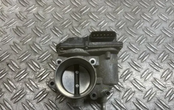 Suzuki Vitara (LY) Throttle body valve 
