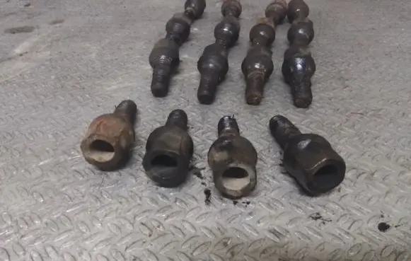 Renault Modus Nuts/bolts 