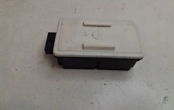 Suzuki SX4 Central body control module 3716061M11