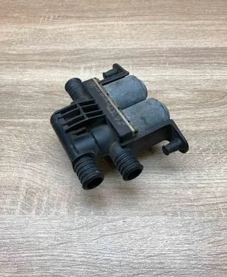 BMW 5 E39 Electric auxiliary coolant/water pump 8374995