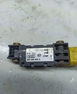 Audi A4 S4 B6 8E 8H Airbag deployment crash/impact sensor 8E0959643A