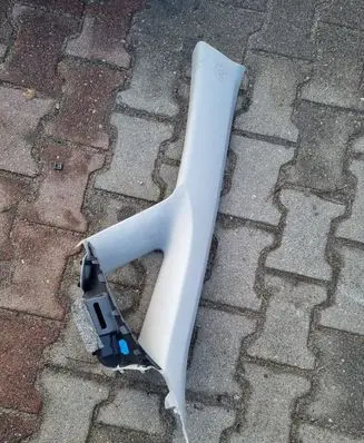 Toyota Auris 150 (A) pillar trim 62220-02020