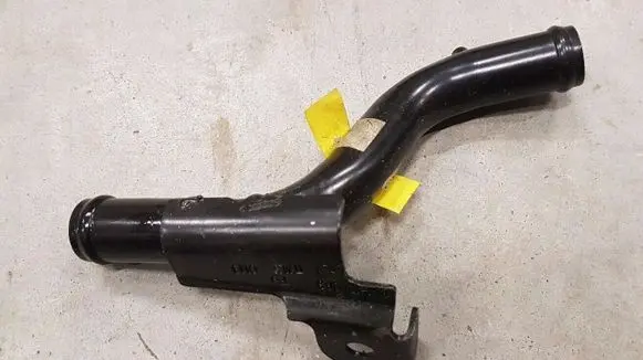 Audi A4 S4 B8 8K Engine coolant pipe/hose 8K0121083