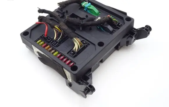 Volkswagen Sharan Fuse module 7M0962258F