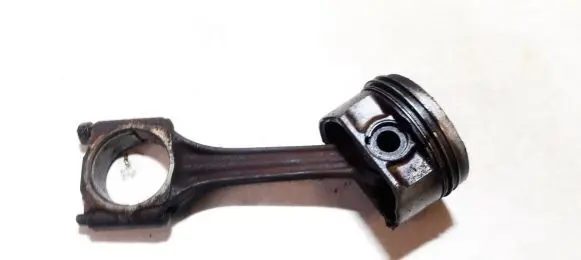 Volkswagen Golf IV Piston with connecting rod bhs