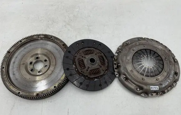 Audi A3 S3 8L Clutch set kit 045141025a 038141032 037105273c