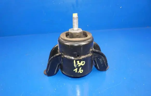 Hyundai i30 Engine mount bracket 21810A5500 1605130283