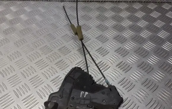 Toyota Corolla E140 E150 Front door lock