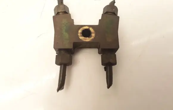 Nissan Primera Brake power pressure regulator 