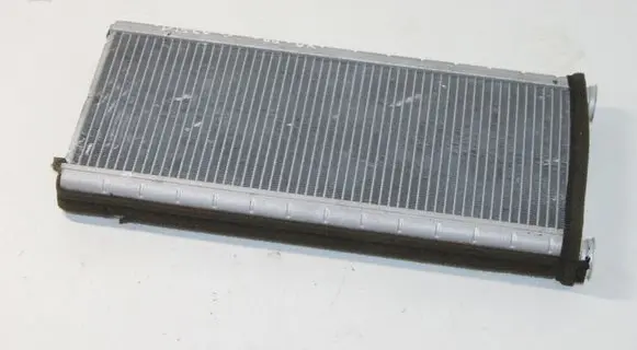 Land Rover Discovery 3 - LR3 Heater blower radiator