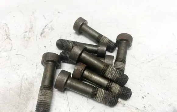 Toyota Avensis T250 Nuts/bolts 
