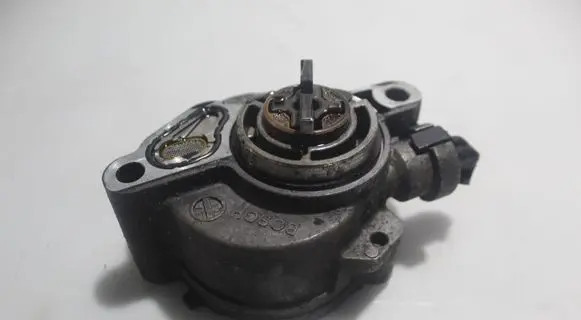 Vacuum pump