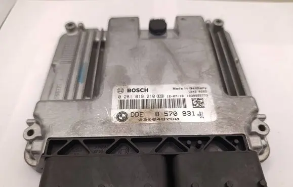 BMW 3 F30 F35 F31 Engine control unit/module 0281019210 8570931 030648760
