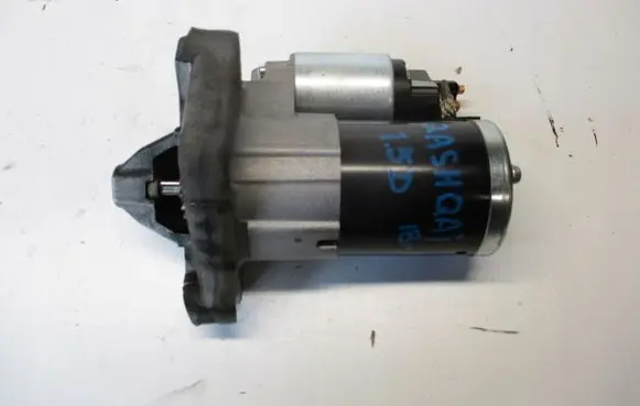 Nissan Qashqai Starter motor 233004483R