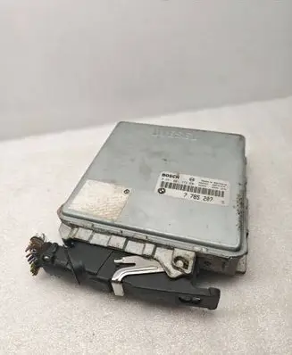 BMW 5 E39 Engine control unit/module 7785207 28RTE329 0281001373