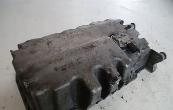Volkswagen Golf V Oil sump 03G103603