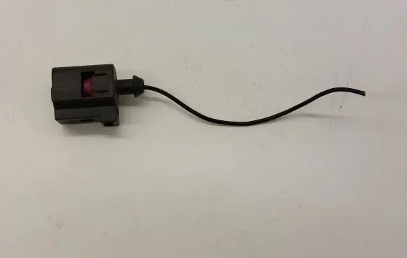 Volkswagen PASSAT B8 Oil pressure sensor 1J0973081