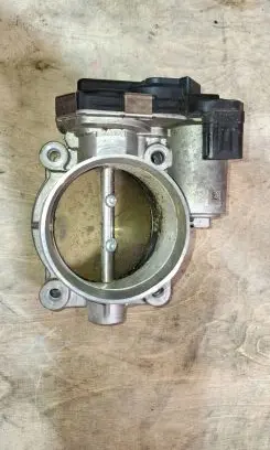 Chevrolet Camaro Throttle valve 12632172BA