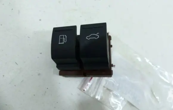 Volkswagen PASSAT B6 Seat control switch IMPRK682685