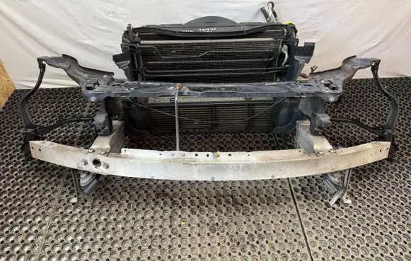 Mercedes-Benz E W212 Radiator support slam panel
