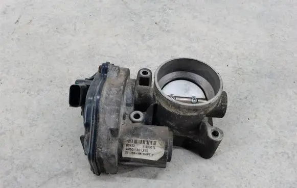 Ford Focus C-MAX Throttle body valve 4M5QEDLF15
