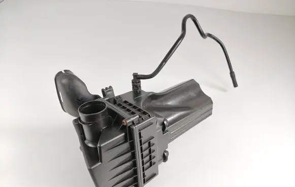 Ford Fiesta Air filter box 8V219600BH