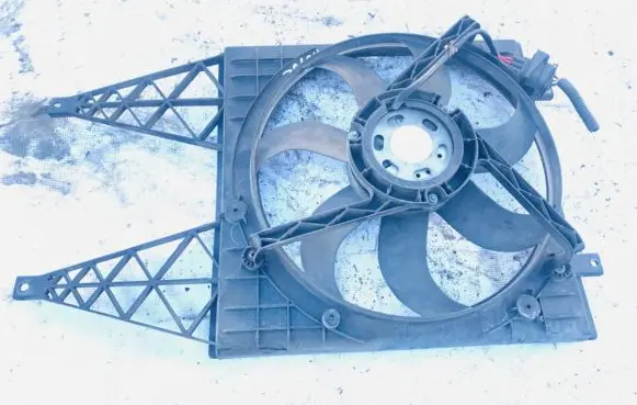 Volkswagen Fox Radiator cooling fan shroud 6q0959455ad 6q0121207