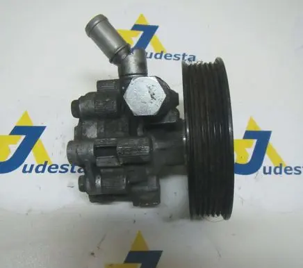 Opel Insignia A Power steering pump 55563329