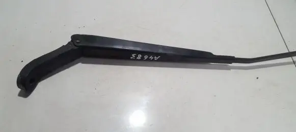 Peugeot 407 Front wiper blade arm 4825