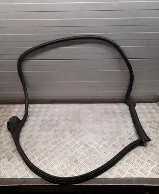 Audi Q8 Front door rubber seal 4M8831708