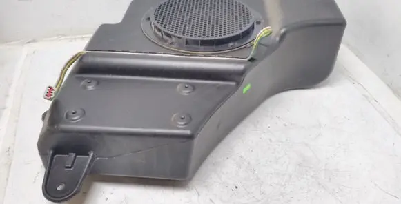 Dodge Caliber Subwoofer speaker 04672324AC
