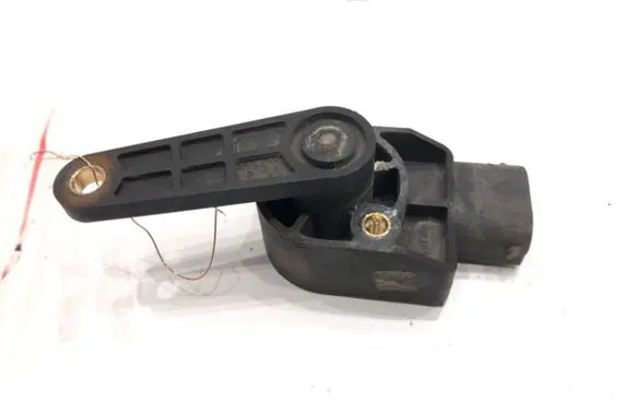 Audi A4 S4 B7 8E 8H Headlight/headlamp level sensor 8E0907503