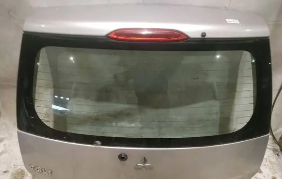 Mitsubishi Colt Tailgate/trunk/boot lid PILKAS